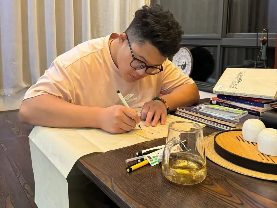 30396190.jpg 30396190.jpg